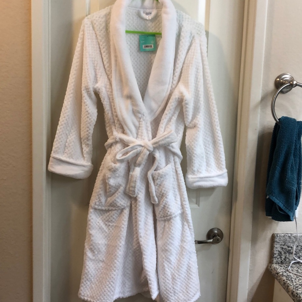 White Soft Fluffy Bath Robe